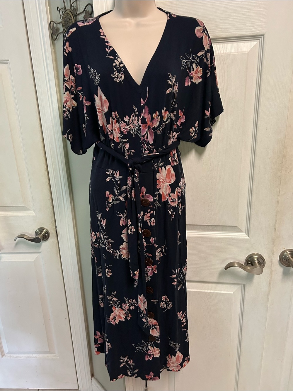 J Jill Floral V-Neck Midi Dress Navy with Pink Blooms Button Down Knit Boho Vaca
